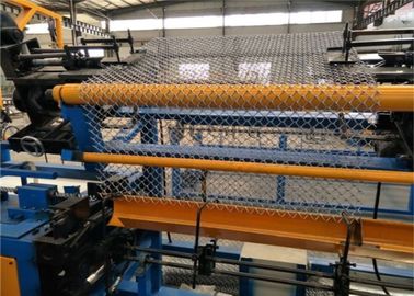China Low Carbon Wire Chain Link Fence Machine Woven Wire Diameter 1.5 - 4.5 MM supplier