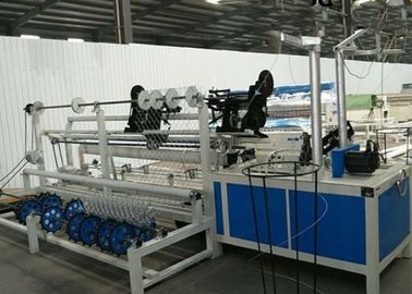 China Fast Speed Chain Link Fence Machine Simple Structure Wire Dimeter 2 - 4mm supplier