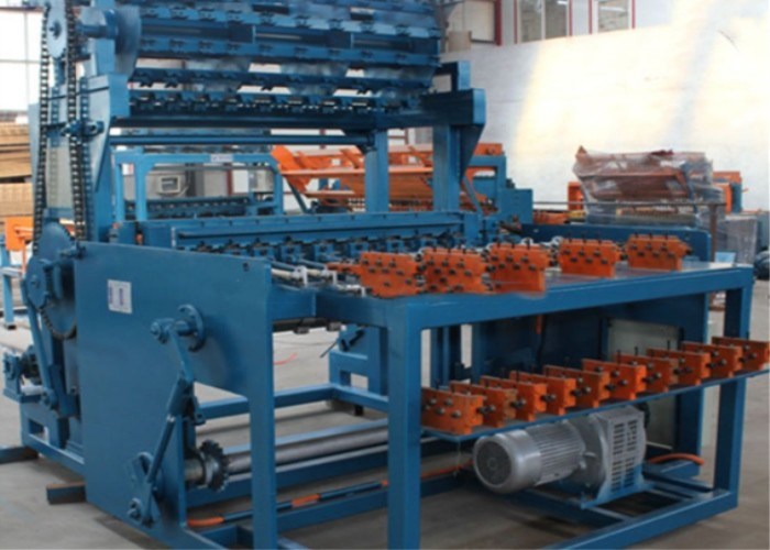 Hinge Joint Knot Weaving Grassland Fence Machine 3.5T 5.5kw Netting